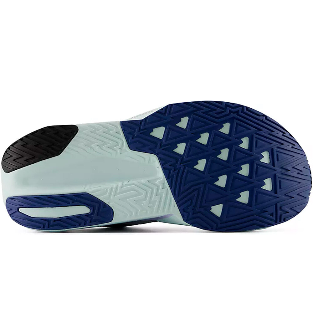 New Balance zapatilla running mujer FuelCell Rebel v5 vista trasera