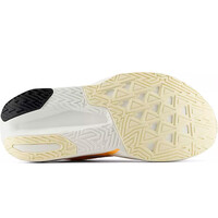 New Balance zapatilla running mujer FuelCell Rebel v5 vista trasera