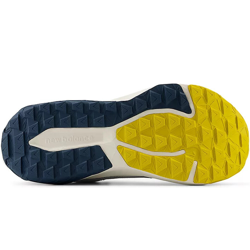 New Balance zapatillas trail hombre Dynasoft Nitrel v6 vista trasera