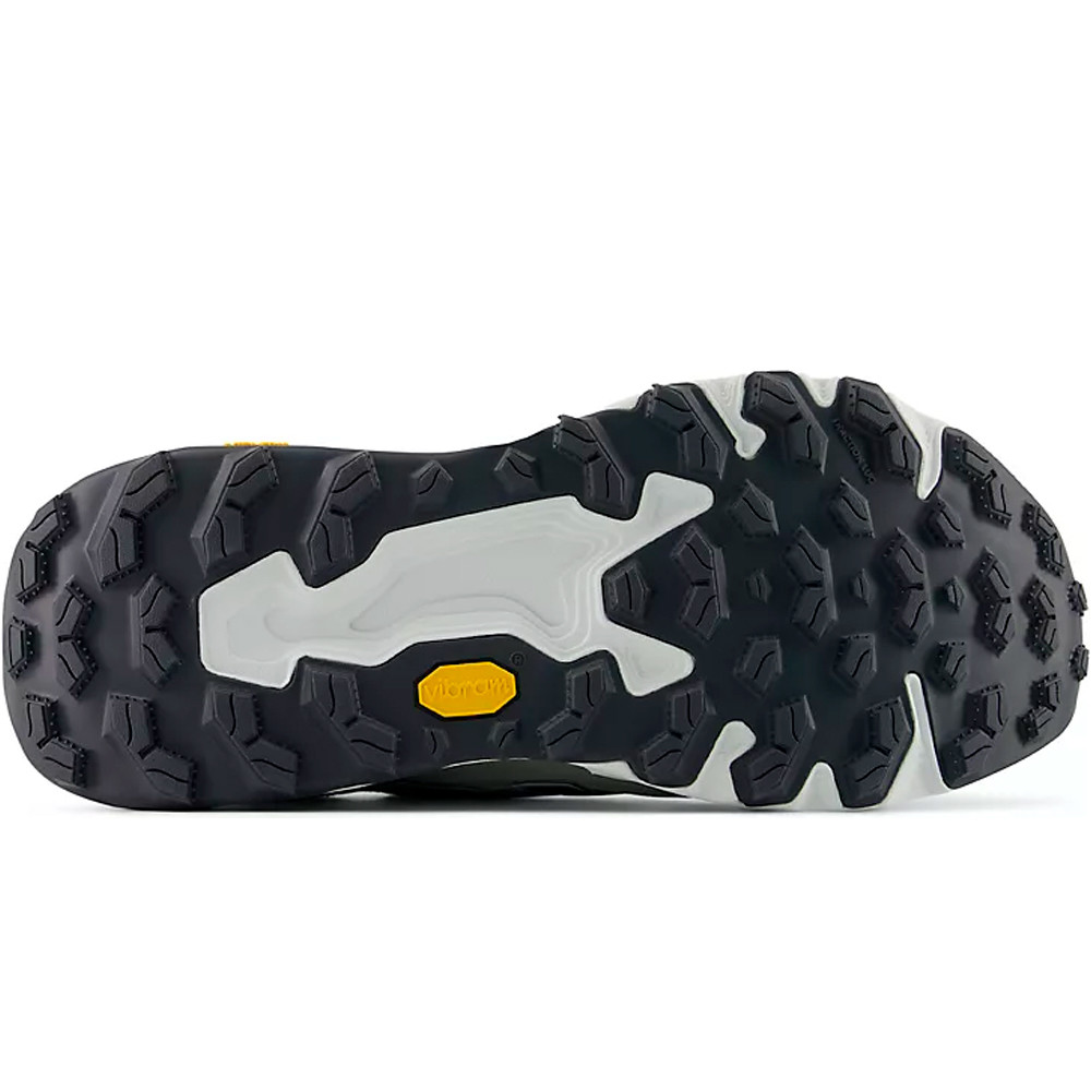 New Balance zapatillas trail hombre FreshFoam Hierro Trek vista trasera