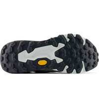 New Balance zapatillas trail hombre FreshFoam Hierro Trek vista trasera
