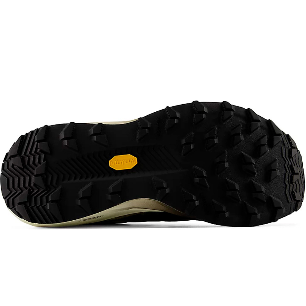 New Balance zapatillas trail hombre FuelCell SuperComp Trail v2 vista trasera