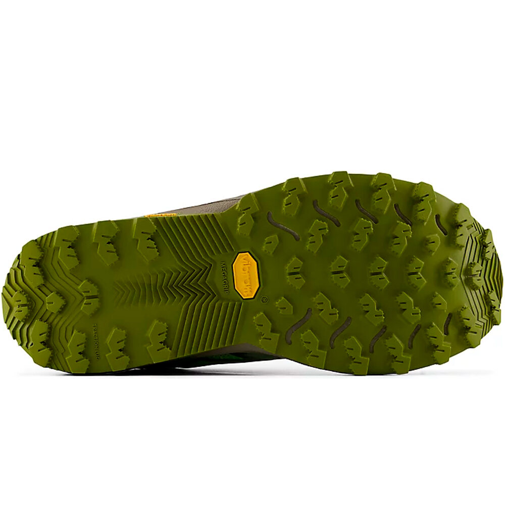 New Balance zapatillas trail hombre REBEL TRAIL vista trasera