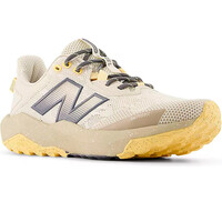 New Balance zapatillas trail mujer DynaSoft Nitrel v6 lateral interior