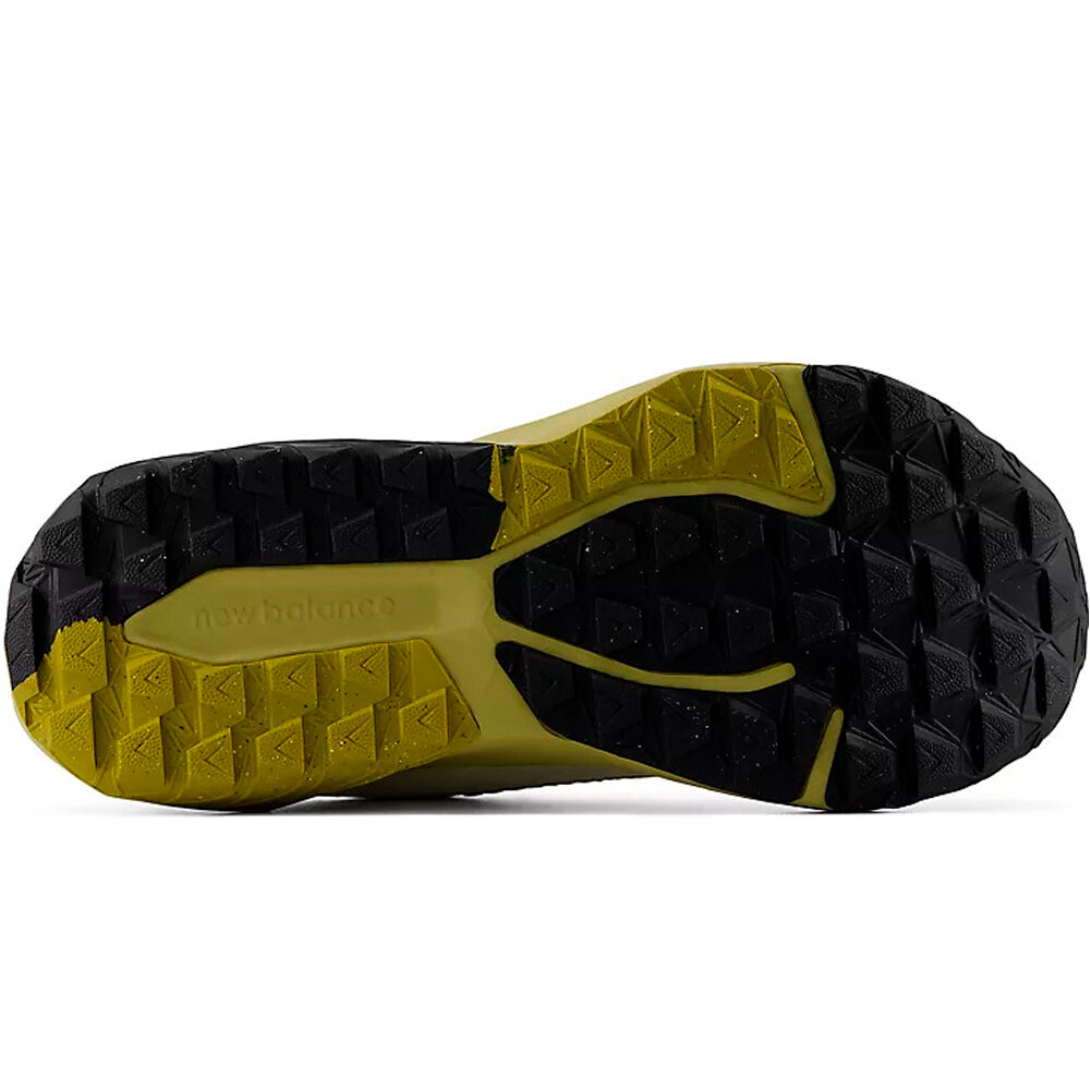 New Balance zapatillas trail mujer DynaSoft Nitrel v6 vista trasera