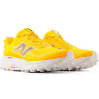 New Balance zapatillas trail mujer FuelCell Rebel Trail lateral interior