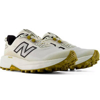 New Balance zapatillas trail mujer FuelCell Rebel Trail lateral interior
