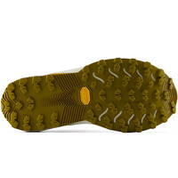 New Balance zapatillas trail mujer FuelCell Rebel Trail vista trasera