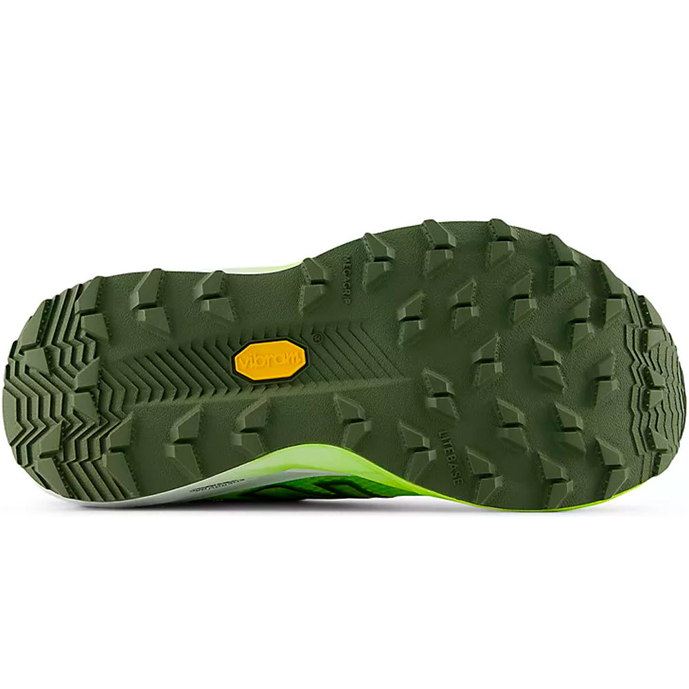 New Balance zapatillas trail mujer FuelCell SuperComp Trail v2 vista trasera