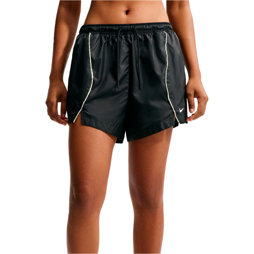 Nike bermuda mujer W NK ATHLETICS DEPT LTWT WVN S vista detalle