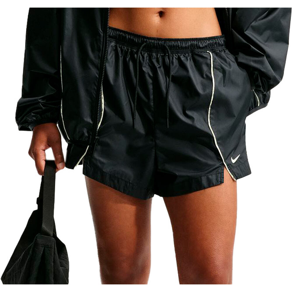 Nike bermuda mujer W NK ATHLETICS DEPT LTWT WVN S vista frontal