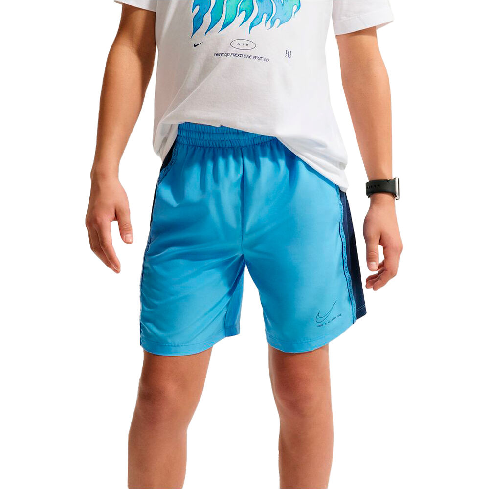 Nike bermuda niño B NK DF MULTI SHORT WVN LOVE vista frontal