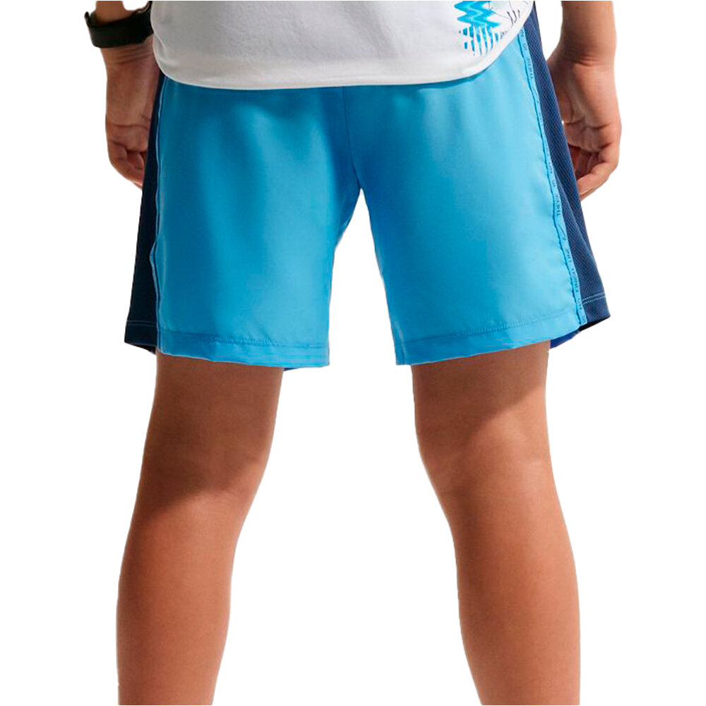 Nike bermuda niño B NK DF MULTI SHORT WVN LOVE vista trasera