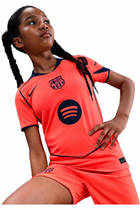 Nike camiseta de fútbol oficiales niño BARCELONA 26 Y NK DF JSY SS STAD 3R CORAL vista detalle