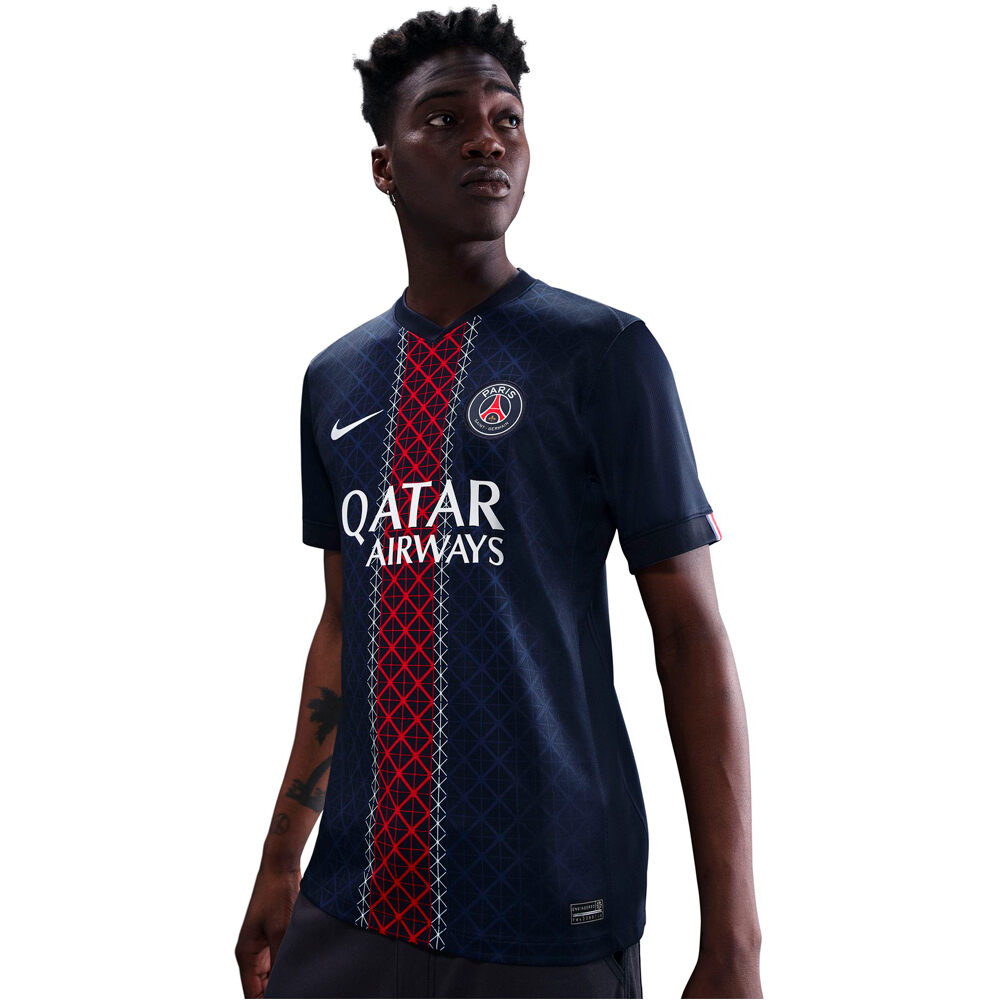 Nike camiseta de fútbol oficiales PSG 26  M NK DF JSY SS STAD HM ROBL vista detalle