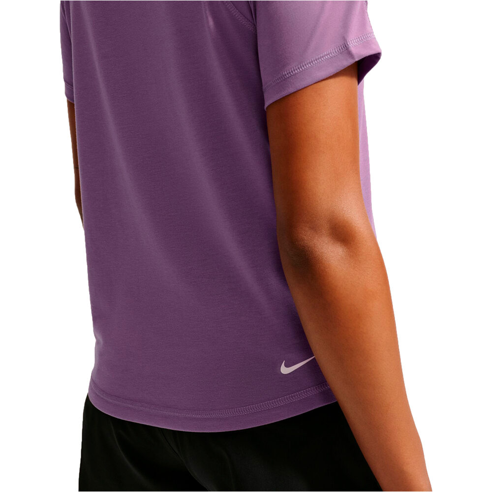 Nike camiseta entrenamiento manga corta mujer W ACG TRAIL DF SS TOP 03