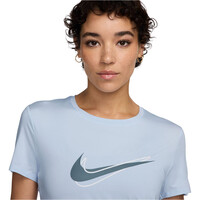 Nike camiseta entrenamiento manga corta mujer W NK ONE SWSH HBR DF SS TOP vista detalle