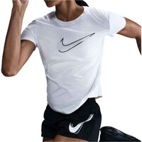 Nike camiseta entrenamiento manga corta mujer W NK ONE SWSH HBR DF SS TOP vista detalle