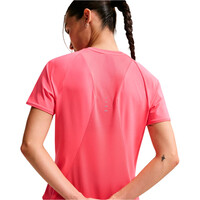 Nike camiseta entrenamiento manga corta mujer W NK SWIFT DF SS TOP 03