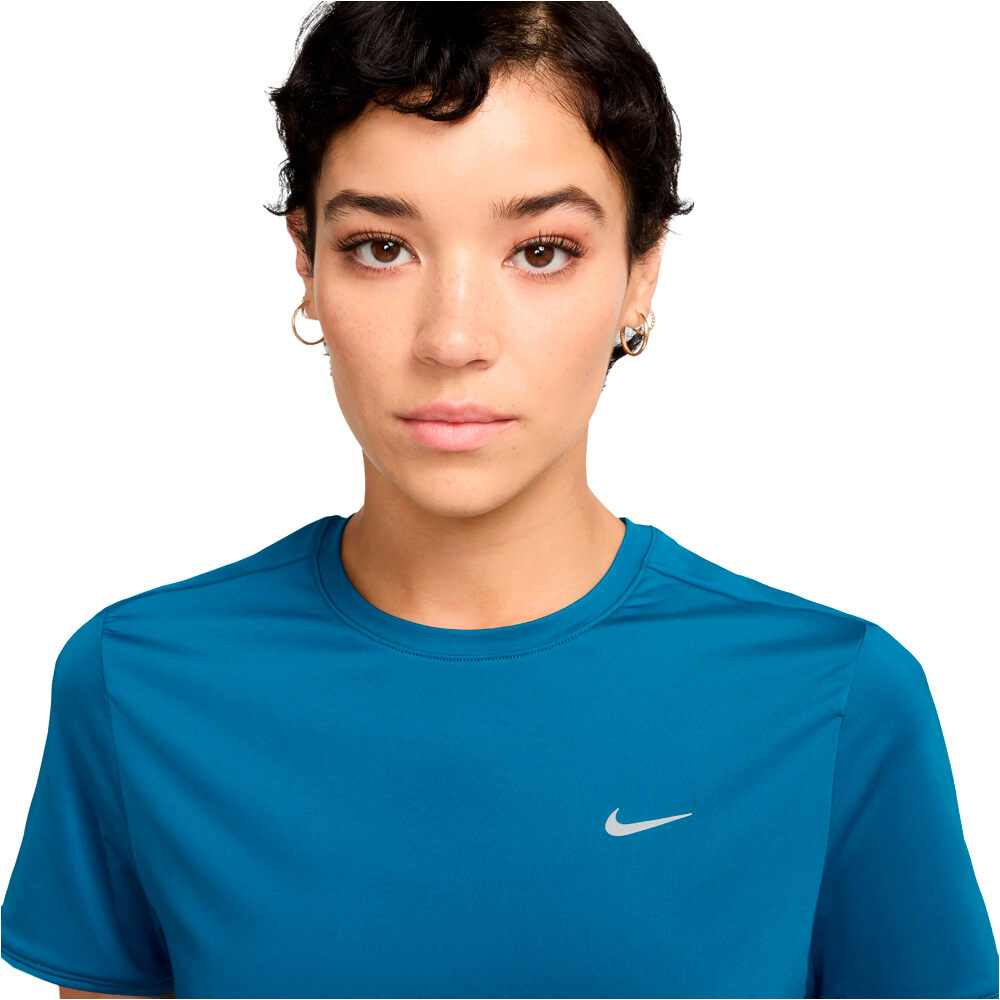 Nike camiseta entrenamiento manga corta mujer W NK SWIFT DF SS TOP vista detalle