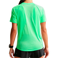 Nike camiseta entrenamiento manga corta mujer W NK SWIFT DF TOP SS STNDRD vista trasera