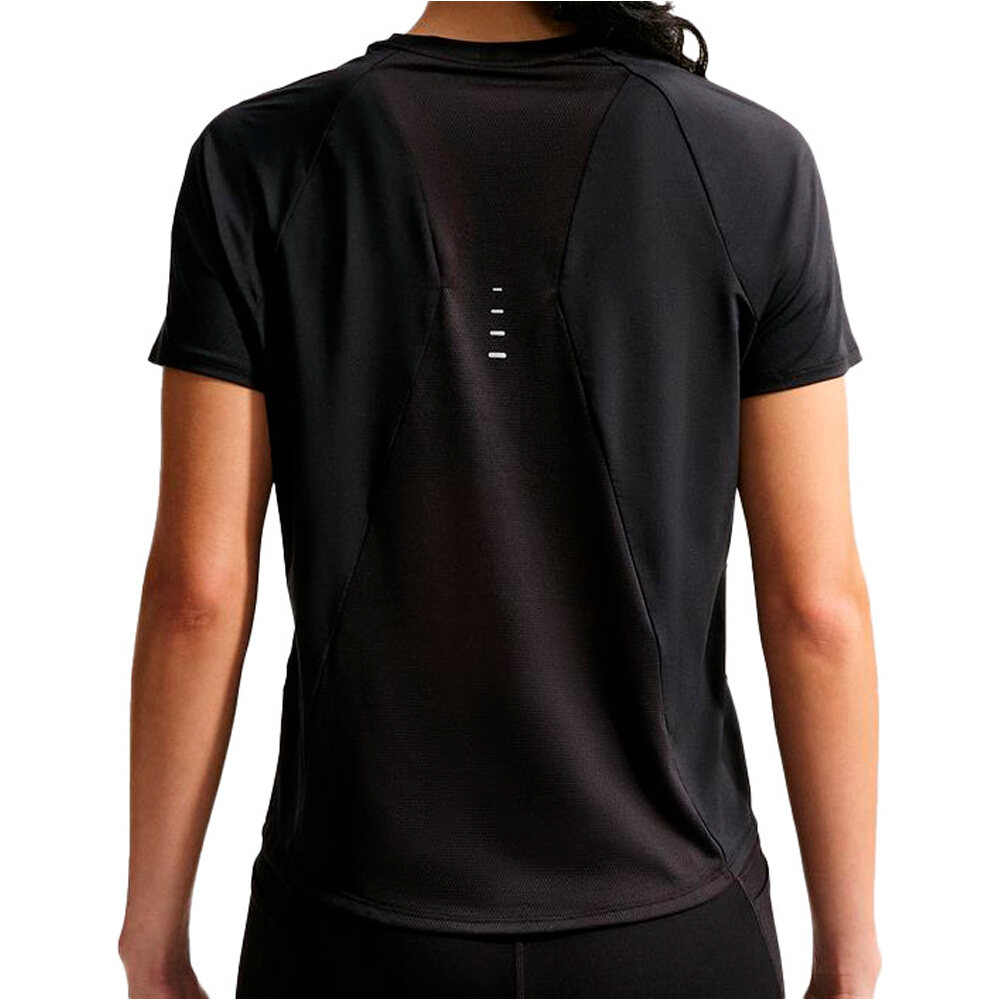 Nike camiseta entrenamiento manga corta mujer W NK SWIFT DF TOP SS STNDRD vista trasera