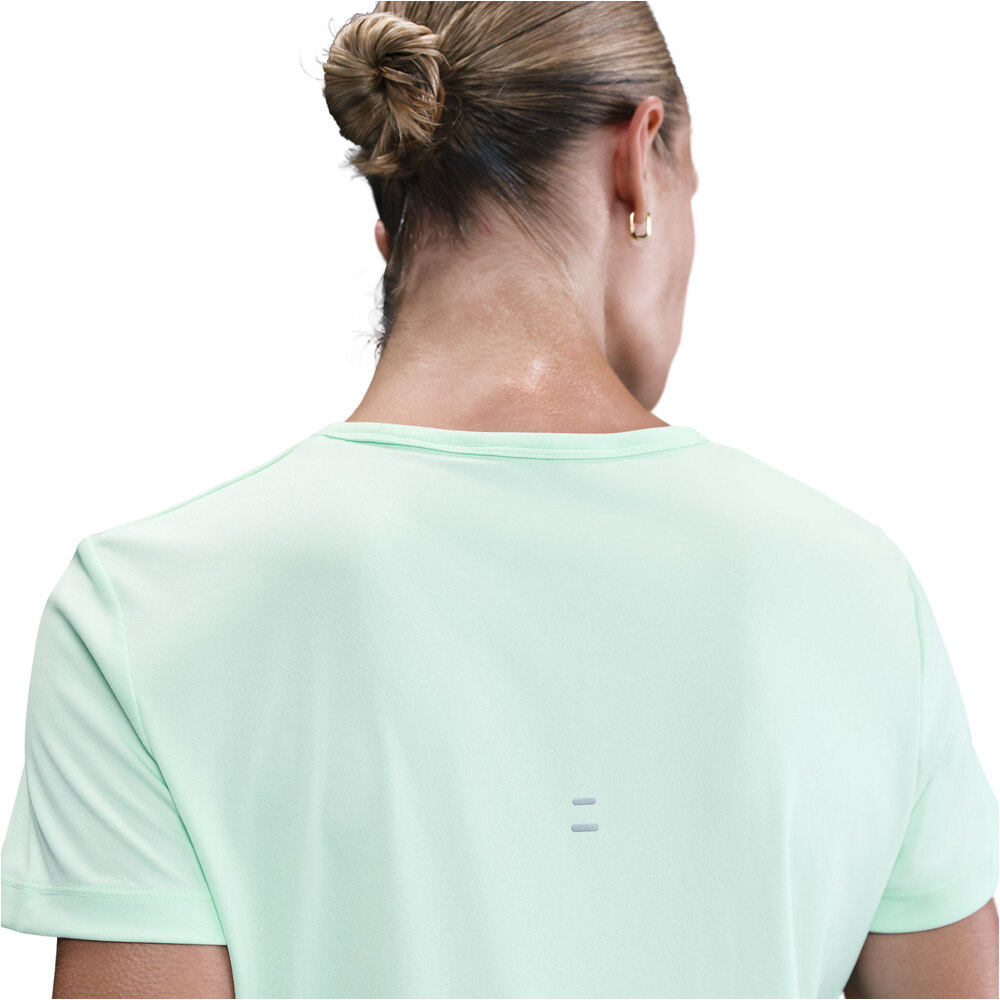 Nike camiseta entrenamiento manga corta mujer W NK TEMPO SWSH HBR DF SS TOP 03