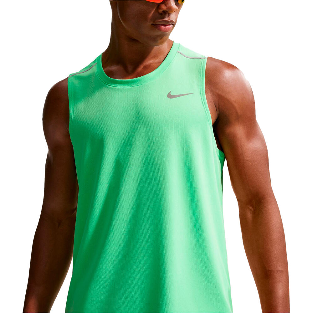Nike camiseta entrenamiento tirantes hombre M NK DF MILER TANK TOP vista detalle