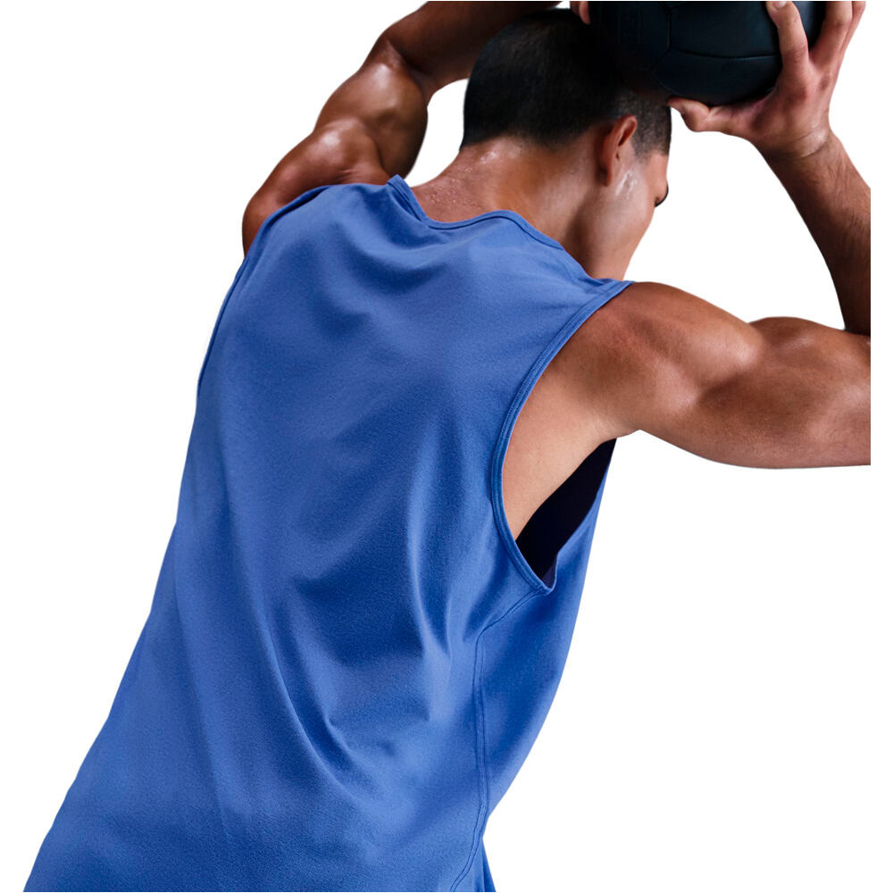 Nike camiseta fitness hombre M NK DF HYVERSE TANK 03