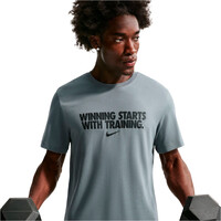 Nike camiseta fitness hombre M NK DF TEE WINNING vista detalle