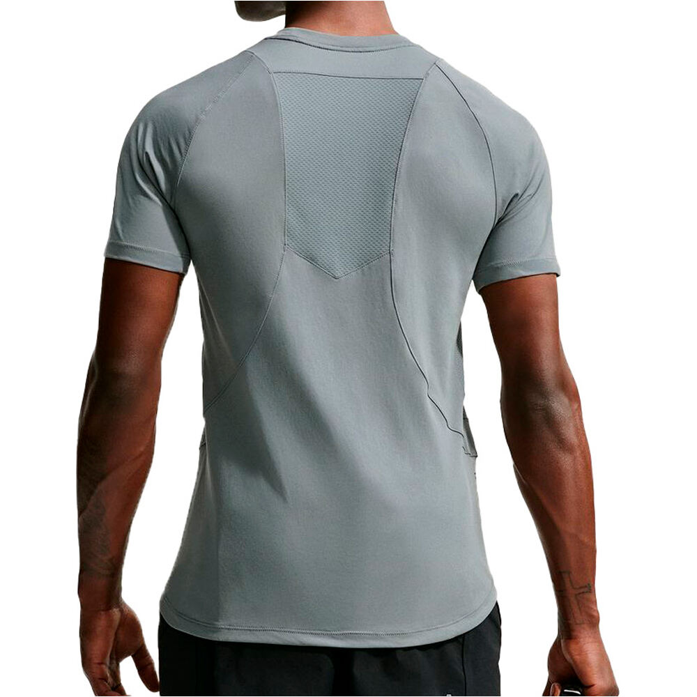 Nike camiseta fitness hombre M NP DFADV NPT SS TOP vista trasera