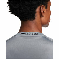 Nike camiseta fitness hombre M NP TOP WARM LS CREW 03