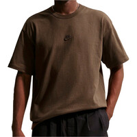 SPORTSWEAR PREMIUM ESSENTIALS