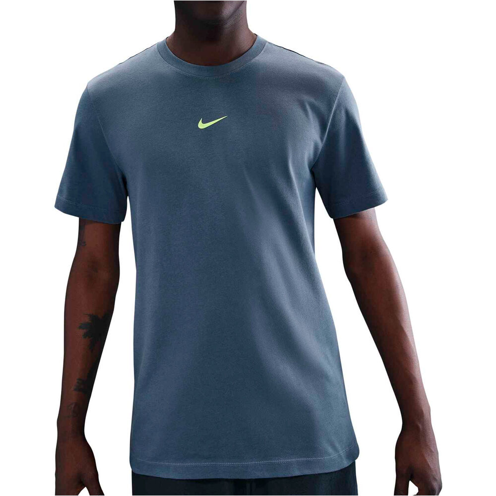 Nike camiseta manga corta hombre U NSW TEE BB FW vista frontal
