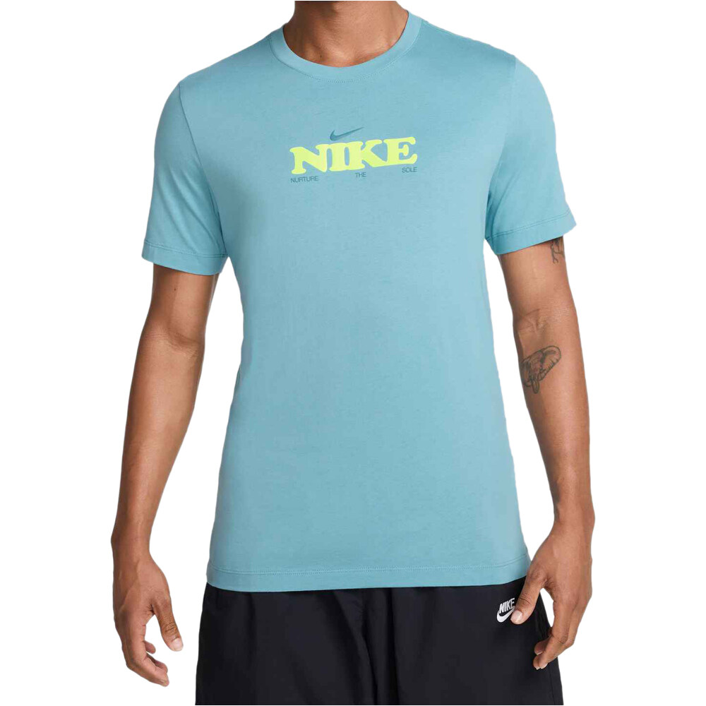 Nike camiseta manga corta hombre U NSW TEE OC BLOOMING vista frontal