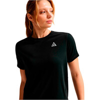 Nike camiseta manga corta mujer W ACG TRAIL DF SS TOP vista detalle