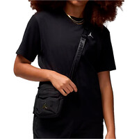 Nike camiseta manga corta mujer W J BRK ESS SS GF TEE 23 vista detalle