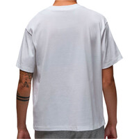 Nike camiseta manga corta mujer W J BRK ESS SS GF TEE 23 vista trasera