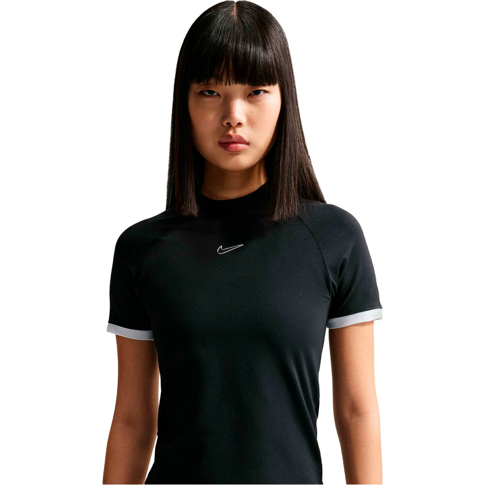 Nike camiseta manga corta mujer W NK SS FITTED TOP GLS vista detalle