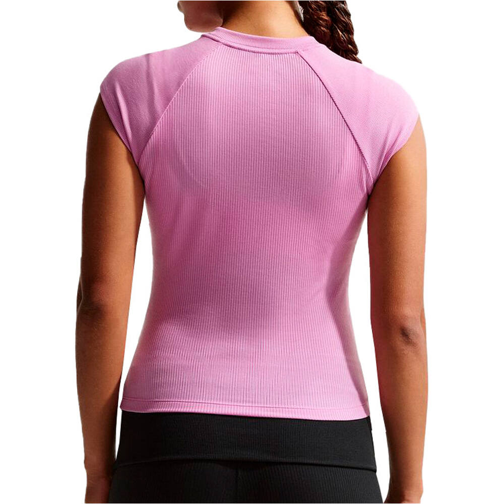Nike camiseta manga corta mujer W NSW CHILL KNIT RIB SS TOP vista trasera