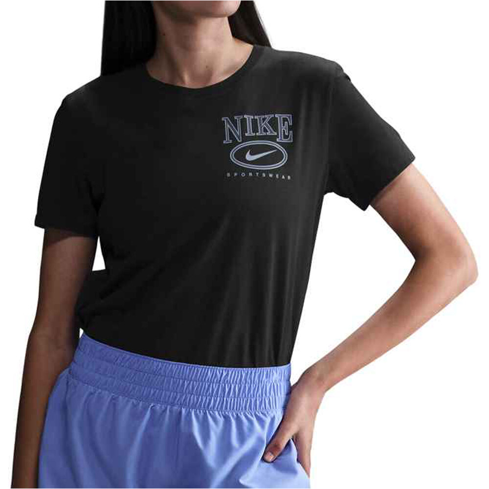 Nike camiseta manga corta mujer W NSW CLUB SS TEE CC vista frontal