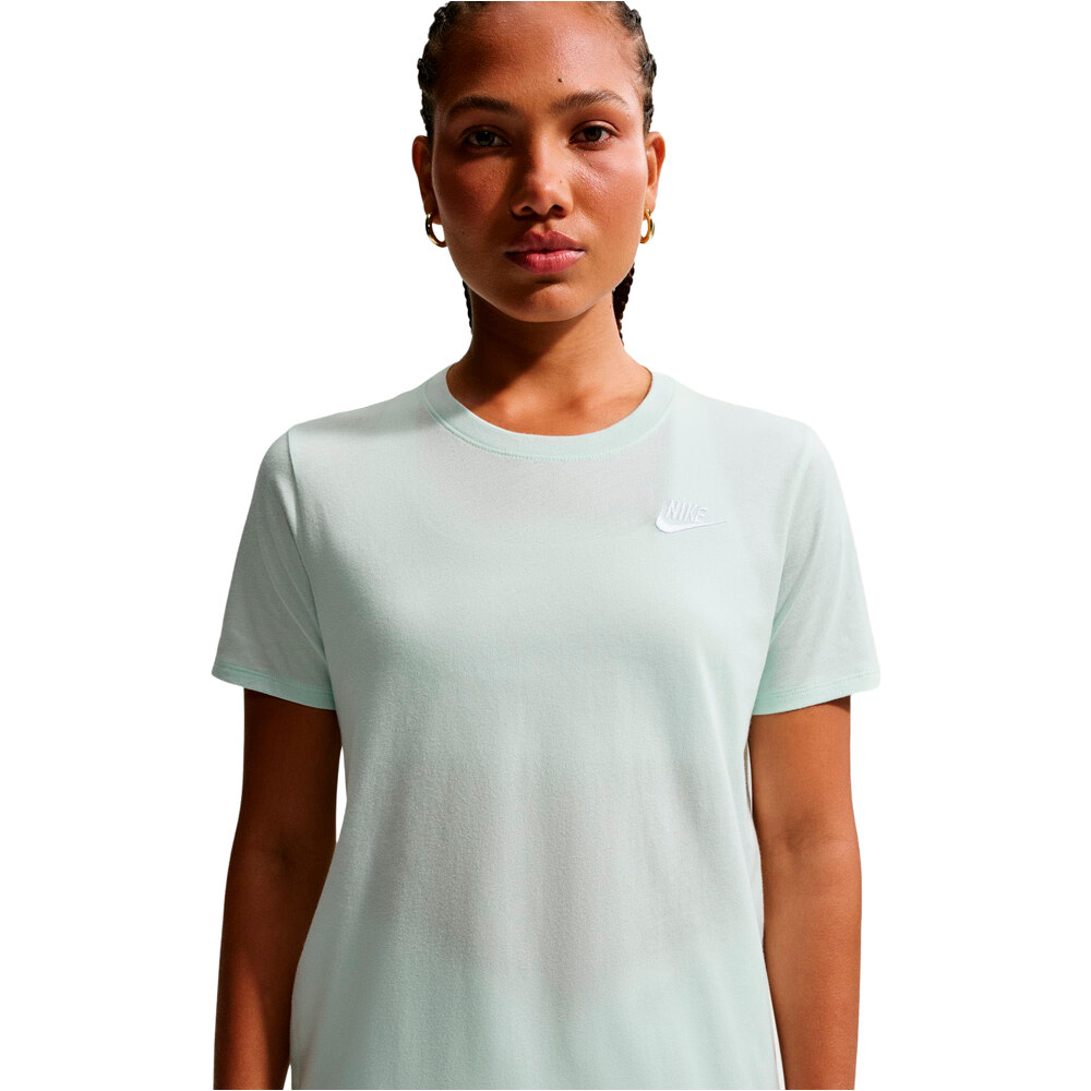 Nike camiseta manga corta mujer W NSW CLUB SS TEE vista detalle