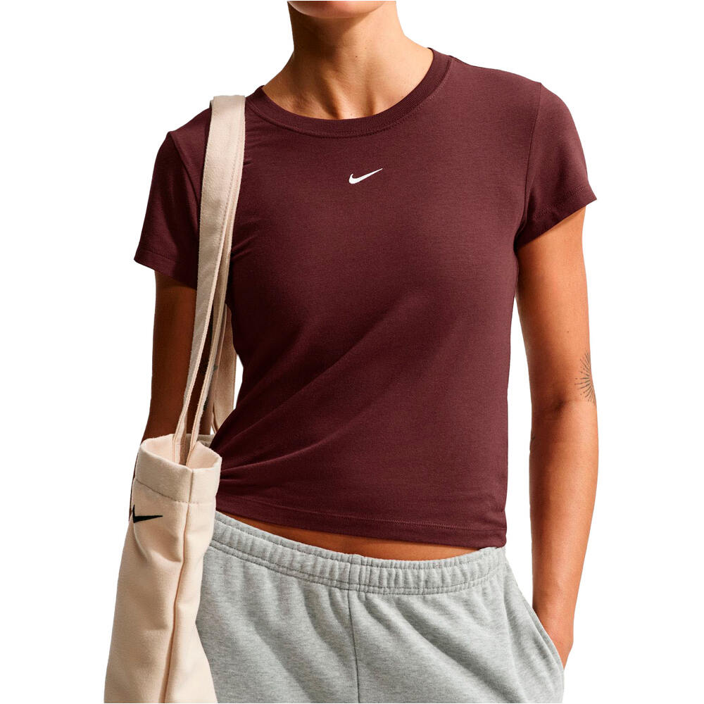 Nike camiseta manga corta mujer W NSW NK CHLL KNT MD CRP vista detalle