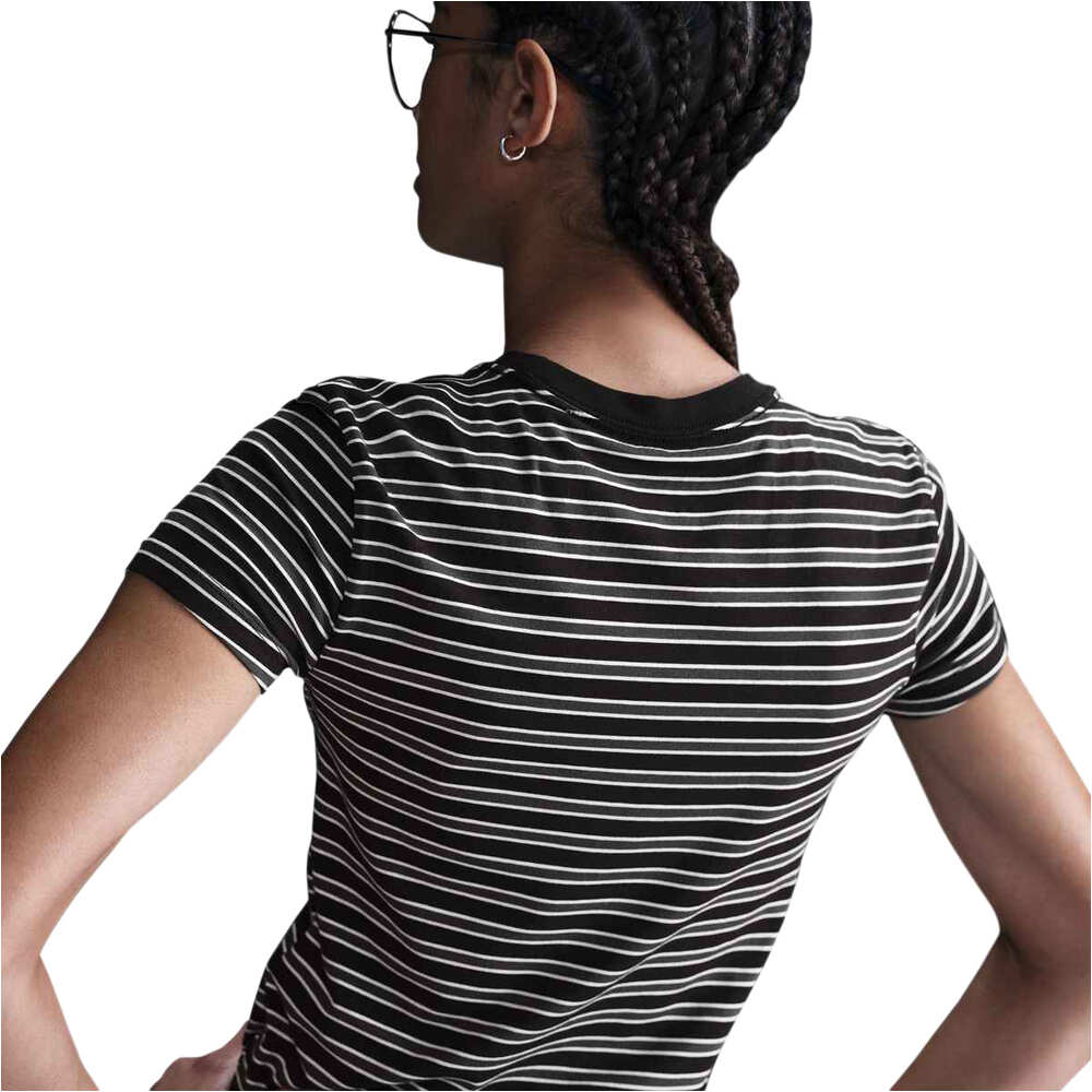 Nike camiseta manga corta mujer W NSW NK CHLL KNT TEE PNX vista detalle