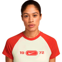 Nike camiseta manga corta mujer W NSW NK CHLL KNT TEE RGLN vista detalle