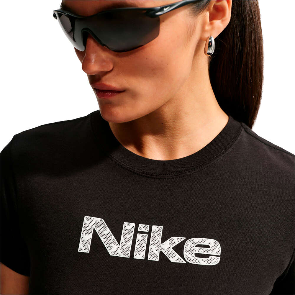 Nike camiseta manga corta mujer W NSW NK CHLLKNT MDCRP TEE LCE 04