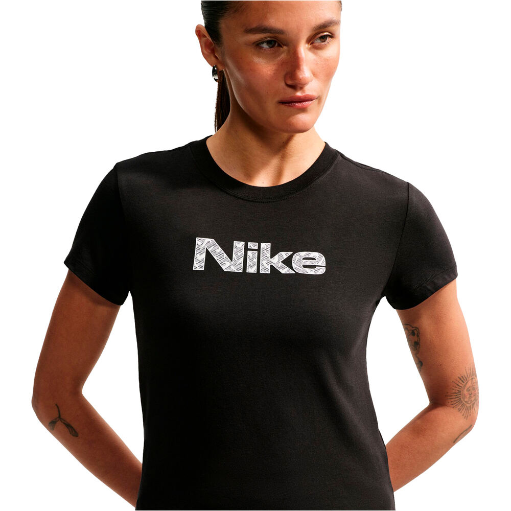Nike camiseta manga corta mujer W NSW NK CHLLKNT MDCRP TEE LCE vista detalle