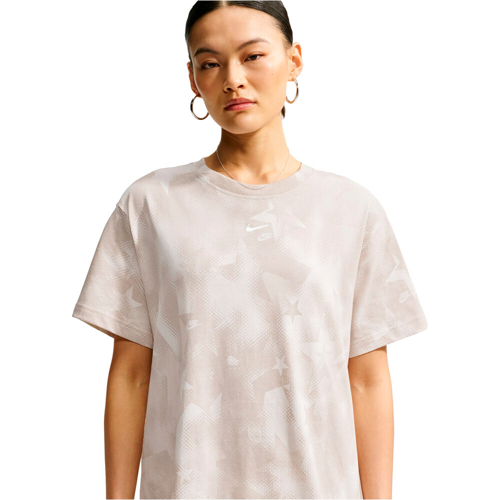 Nike camiseta manga corta mujer W NSW NK CLSC BF TEE AOP vista detalle