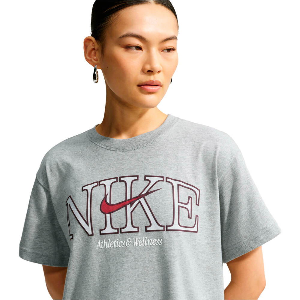 Nike camiseta manga corta mujer W NSW NK CLSC BF TEE NK CC vista detalle