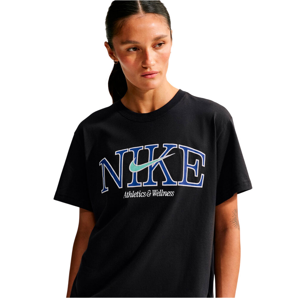 Nike camiseta manga corta mujer W NSW NK CLSC BF TEE NK CC vista detalle